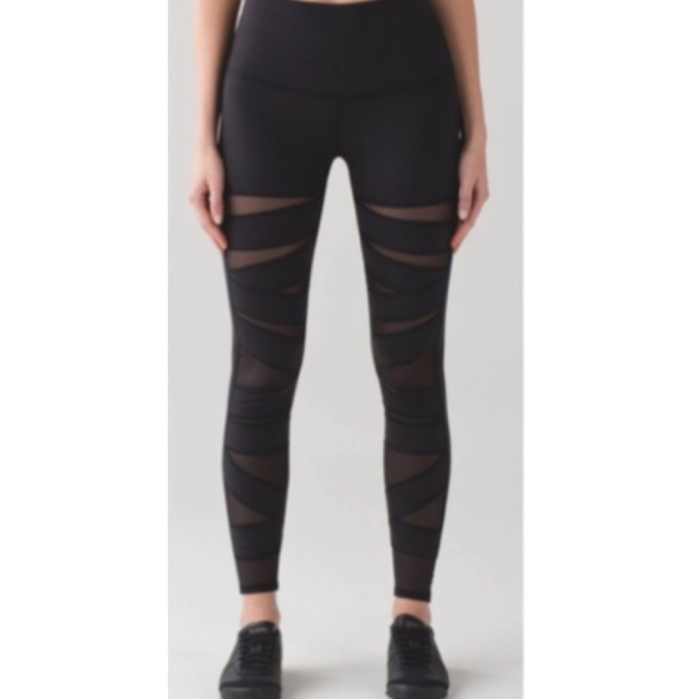 •Lululemon• High Times Tech Mesh High Rise Wunder Under leggings 24”